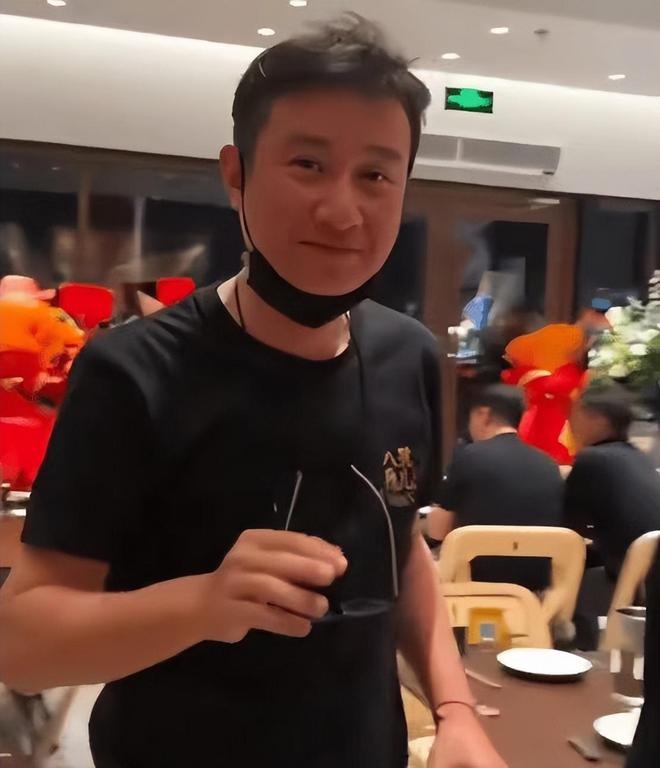 DiqZ2qvvz3qX3z1Y.jpg