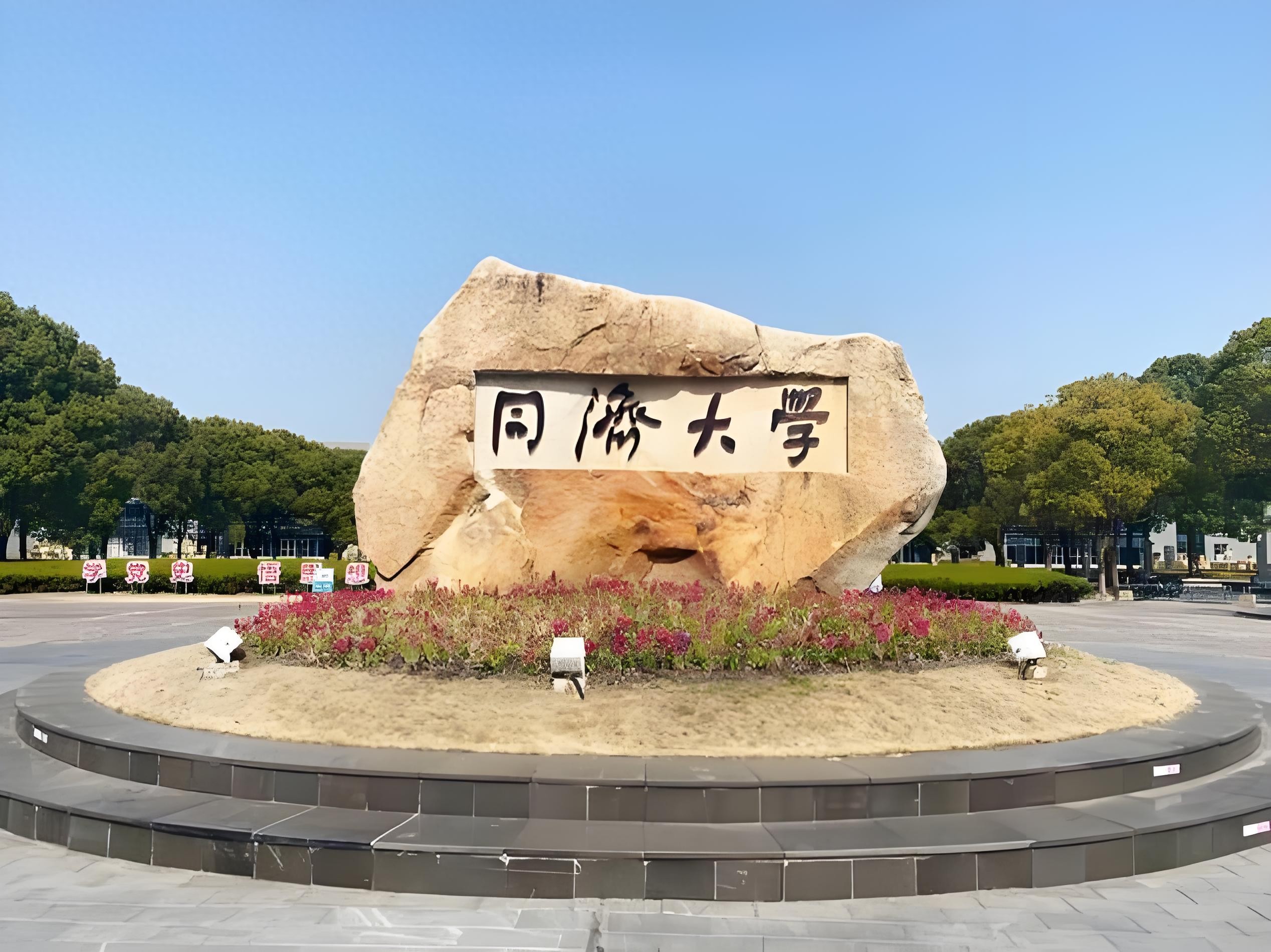 u8l8q91by1O3D1dE.jpg