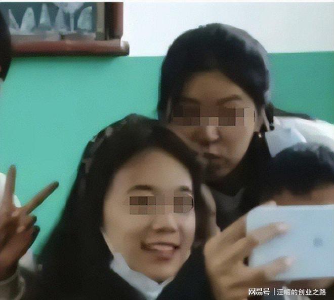neCCF08CgAD4ex8g.jpg