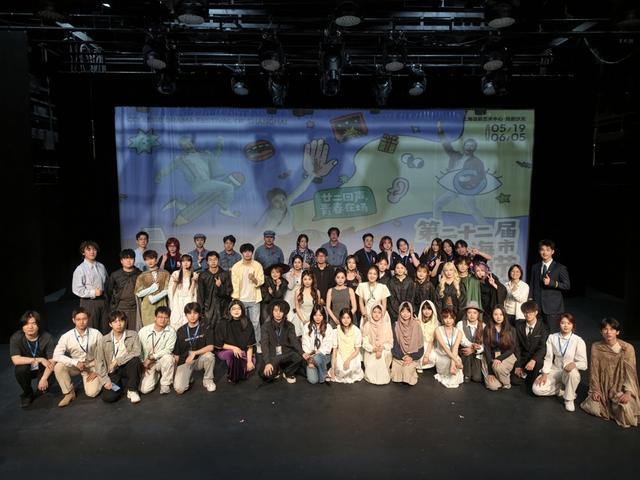 yAb95pkWL5V5l66G.jpg