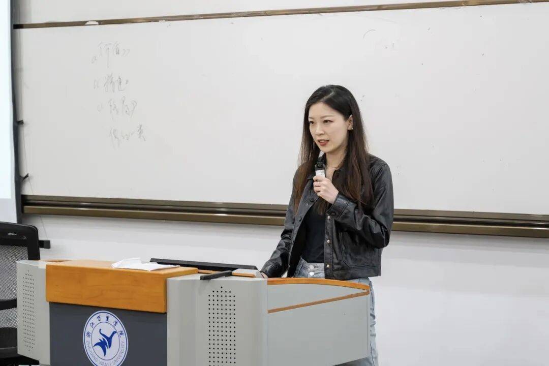 D7HAOA37JNOrAI56.jpg