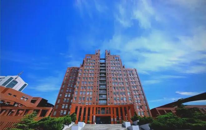 ybmMOfTCf1WBWM6B.jpg