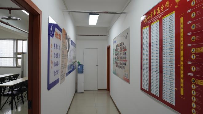 CXn7qnf5p8QEf9ff.jpg