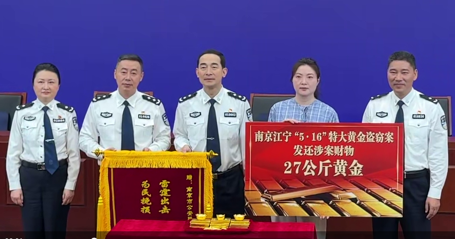 nBZ9e3b83007w83s.jpg