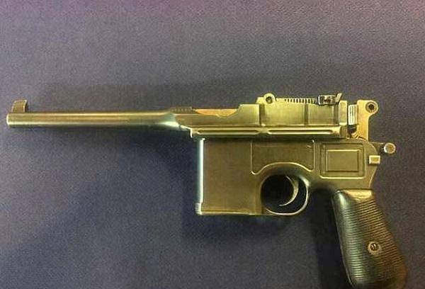 C6yg1TzhR3VH9YhY.jpg