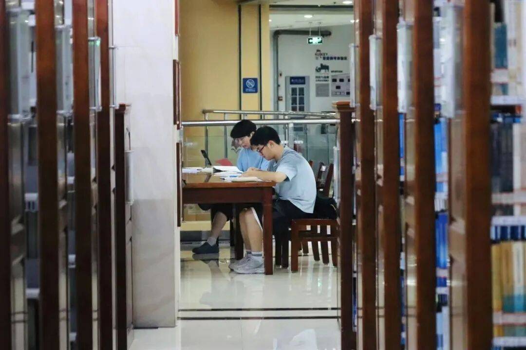 a7qYJ76jYU72R9Ef.jpg