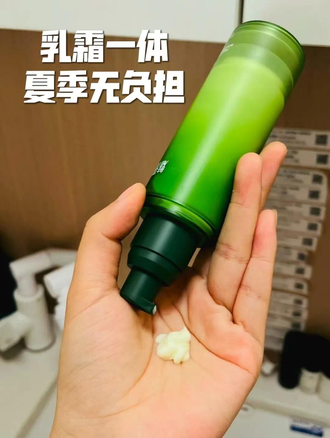 AIKsUj6sssWKGcYY.jpg
