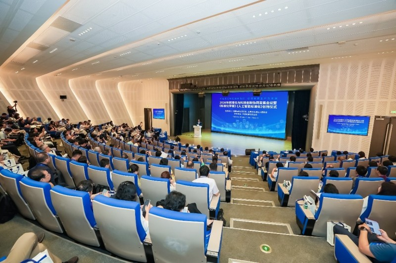 AjBJ916j592jWsM6.jpg