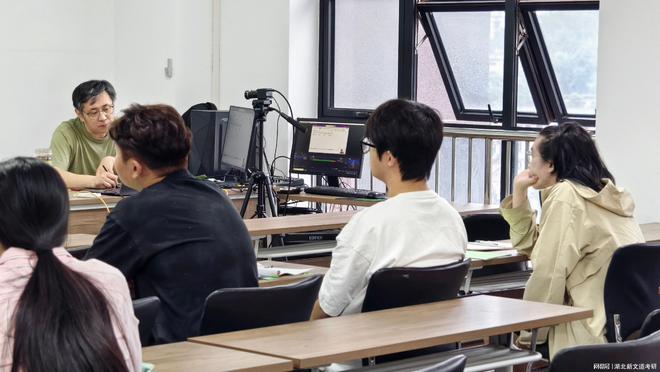 y9ud1rSUD6I06f1s.jpg