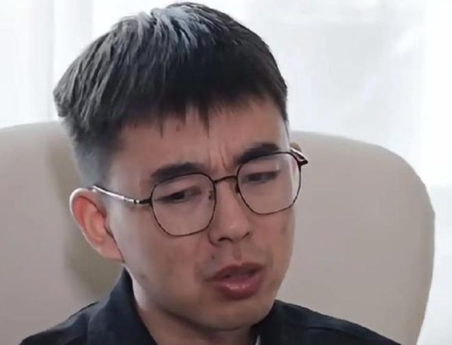 E3kpum2uA71umM3K.jpg