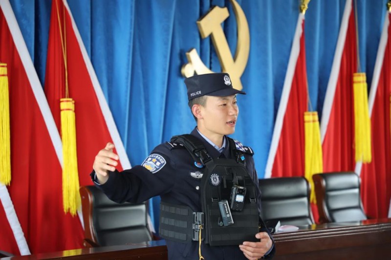 QPs23B708S5iuI80.jpg