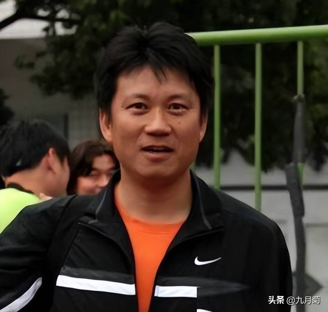 hkbBGAxbobUOhuOg.jpg