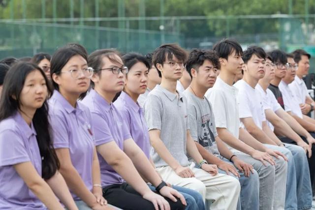 Pv1Nkk2nBb1KkUIU.jpg
